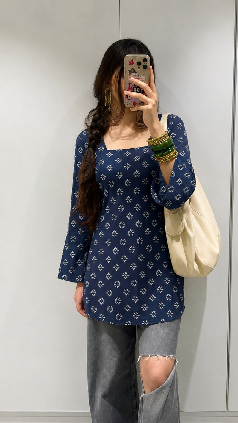 Women Blue Printed Square Neck Kurti Top