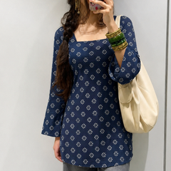 Women Blue Printed Square Neck Kurti Top